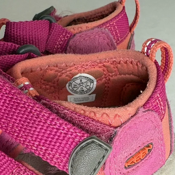 Keen Newport H2 Berry Fusion Pink Hiking Sandals size 8 - Picture 4 of 5